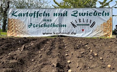 Karland, based north of Weimar, is considered a reliable service provider for the regional food retail trade. Karland, based north of Weimar, is considered a reliable service provider for the regional food retail trade.