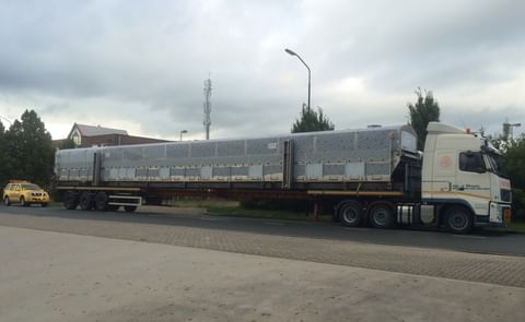 This Kiremko 'fry-by-wire' potato specialty fryer - loaded on a truck for transport to the customer - gives a good impression of the enormous size of this equipment. This Kiremko 'fry-by-wire' potato specialty fryer - loaded on a truck for transport to the customer - gives a good impression of the enormous size of this equipment.