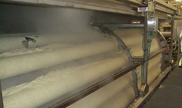 Production of potato flakes on a drum dryer