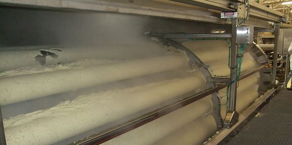 Production of potato flakes on a drum dryer