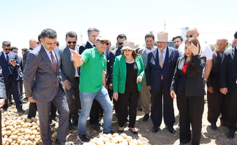 Ms. Begard Talabani, Minister of Agriculture and Water Resources; Ms. Ahlam Asaad Zidbegi, Representative of the Regional Presidency; and Mr. Shaban Nahar, Chairman of the Board of Directors of Beirut Erbil Company Ms. Begard Talabani, Minister of Agriculture and Water Resources; Ms. Ahlam Asaad Zidbegi, Representative of the Regional Presidency; and Mr. Shaban Nahar, Chairman of the Board of Directors of Beirut Erbil Company