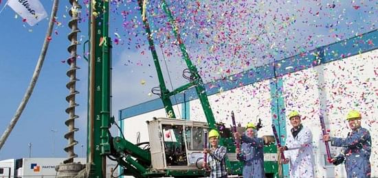 Festive start of the construction of the Bergen op Zoom expansion in April 2015.
The new production line is expected to be fully operational mid 2016.