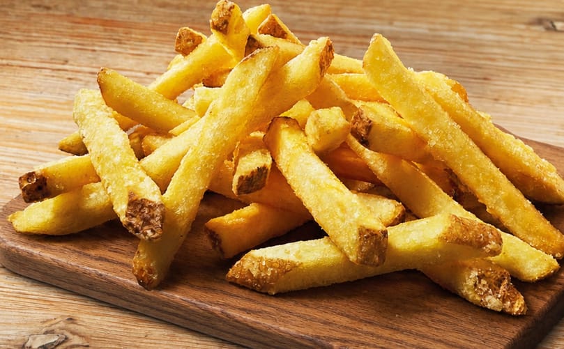 Lamb Weston Really Crunchy Fries feature a distinctive rough outer texture and 9% visible coating designed to deliver long-lasting crunch