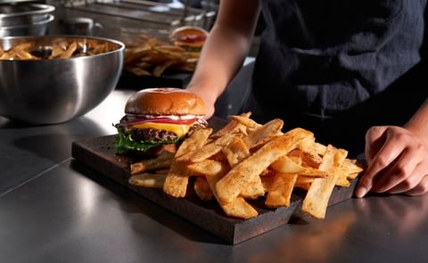 Lamb Weston Introduces Lamb’s Seasoned® Seashore-Style® Flats (Photo: Lamb Weston) Lamb Weston Introduces Lamb’s Seasoned® Seashore-Style® Flats (Photo: Lamb Weston)