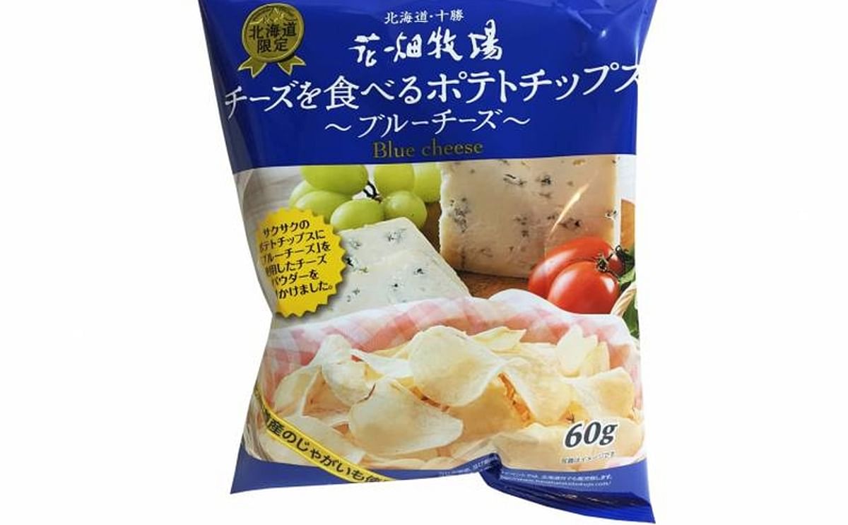 For a limited time, the Lawson convenience-store chain in Japan is stocking potato chips flavored with blue cheese from Hanabatake Bokujo, a well-known dairy producer from the far north of Japan.