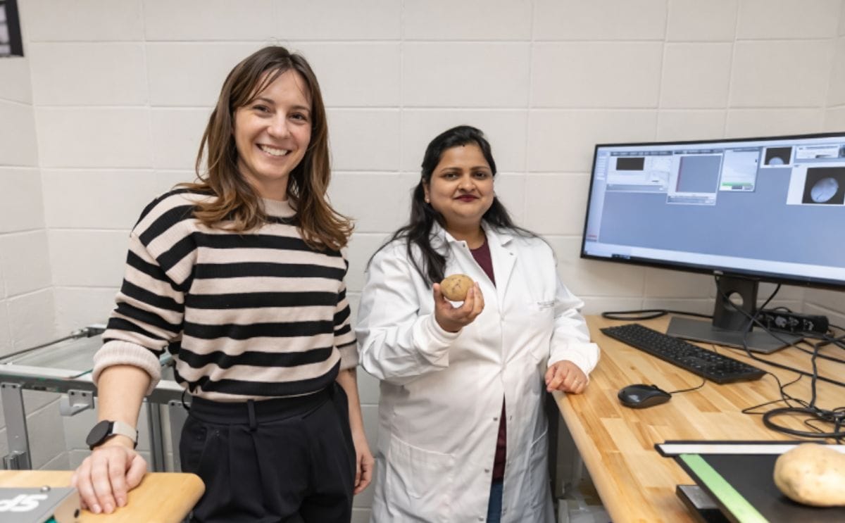 Ashley Wagenaar, ag relations director, PGA, stands with Dr. Diksha Singla, post-doctoral fellow, APHTC Ashley Wagenaar, ag relations director, PGA, stands with Dr. Diksha Singla, post-doctoral fellow, APHTC