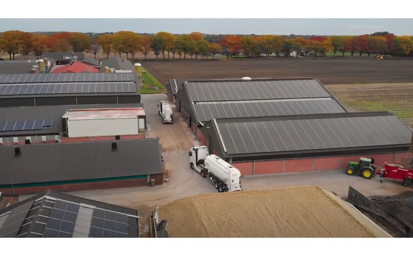 LOOOP Aardappelstoomschillen voor het afdekken van de kuil LOOOP Aardappelstoomschillen voor het afdekken van de kuil