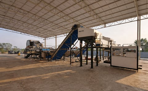 Dual Manter M2 XXL weighers and SemiPack machines installed at Balaji Wafers Dual Manter M2 XXL weighers and SemiPack machines installed at Balaji Wafers