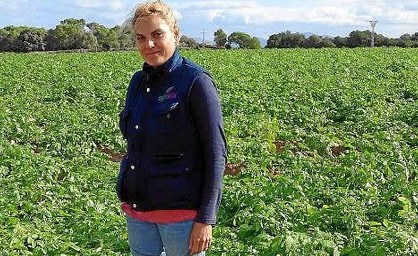 María Marqué es la técnica agrícola de la empresa Agrime, socia de Agroilla y ubicada en la finca de Santa Eulàlia.
