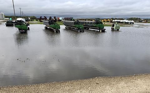 Harvest has been delayed in many areas of Manitoba after 50 to 125 millimetres of rain has fallen since Sept. 20. (Courtesy: Twitter|@CameronHild) Harvest has been delayed in many areas of Manitoba after 50 to 125 millimetres of rain has fallen since Sept. 20. (Courtesy: Twitter|@CameronHild)