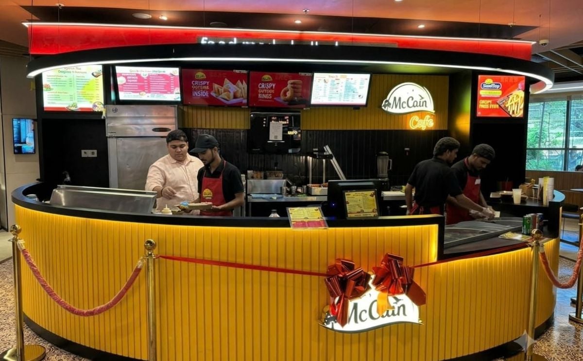 McCain Foods has opened its first-ever Signature Café at Max Mall in Noida, India, featuring potato specialities across burgers, loaded fries, quick bites and other menu formats. McCain Foods has opened its first-ever Signature Café at Max Mall in Noida, India, featuring potato specialities across burgers, loaded fries, quick bites and other menu formats.