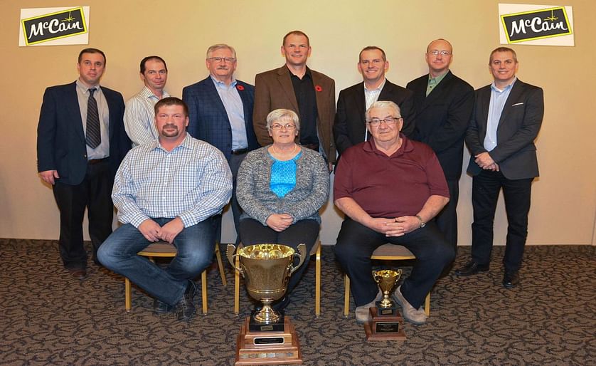 Front (L-R): Derek Fiskel, Karen Fiskel, Rick Fiskel of Fiskel Farms.  Back (L-R): Dave Giroux, Carberry Plant Manager, Bart Witherspoon, Field Department Manager, Dale McCarthy, VP Integrated Supply Chain NA, Bob Hyra, Director, Agriculture NA Mid-West, 