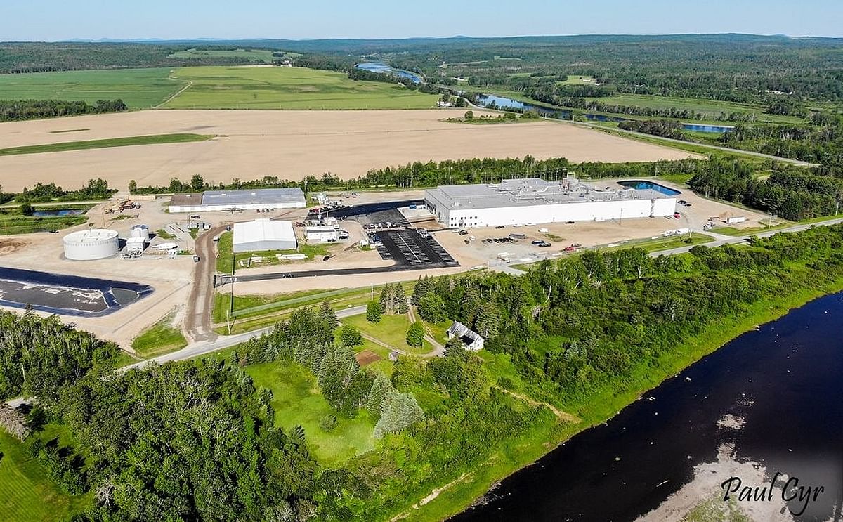 The McCrum's, a 6th generation farming family, just opened North America's newest fry processing plant in Washburn, Maine (Courtesy: Paul Cyr) The McCrum's, a 6th generation farming family, just opened North America's newest fry processing plant in Washburn, Maine (Courtesy: Paul Cyr)