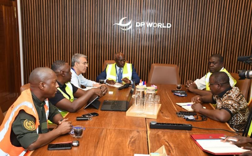 A working session between MASAE officials and DP World representatives at the Port of Dakar ahead of the seed reception ceremony. A working session between MASAE officials and DP World representatives at the Port of Dakar ahead of the seed reception ceremony.