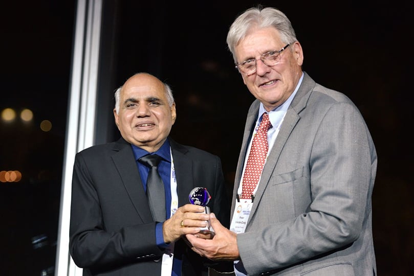 Award presented to distinguished Dr. Mohinder Singh Kadian, India by WPC President, Dr. Peter VanderZaag Award presented to distinguished Dr. Mohinder Singh Kadian, India by WPC President, Dr. Peter VanderZaag