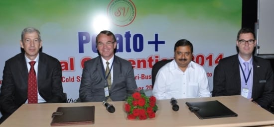 Signing of the Joint venture agreement; From left to right: Mr. Wouter Verheij (the Agricultural Counsellor for India of the
Embassy of the Kingdom of the Netherlands), Mr. Diederik Fetter (C.E.O. of Hotraco Group), Mr. Hemant Gaur (C.E.O. of SV-Agri), Mr. Maarten Mooij (Director of Mooij Agro BV)