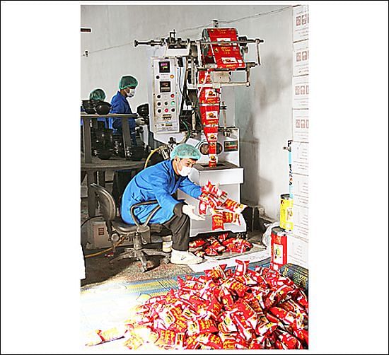 Packing the Mr Kachaloo Potato Chips Packing the Mr Kachaloo Potato Chips