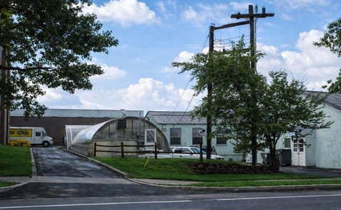 New York Senator launches push to replace Cornell University's outdated nematode lab New York Senator launches push to replace Cornell University's outdated nematode lab