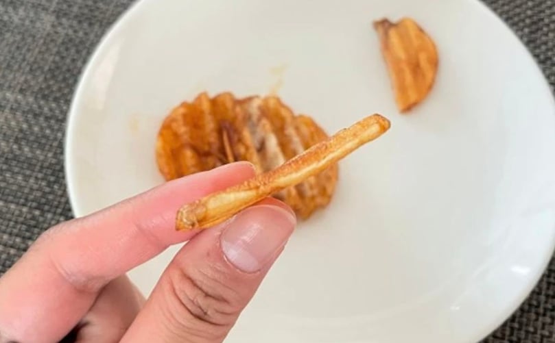 Wet potato chips are soft and juicy on the outside and crispy on the inside. Courtesy: SoraNews24 Wet potato chips are soft and juicy on the outside and crispy on the inside Courtesy: SoraNews24
