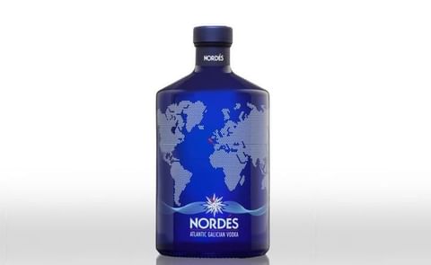 Nordes utiliza papas de las variedades Kennebec y Agria para elaborar un destilado de aroma sueave y elegante. Nordes utiliza papas de las variedades Kennebec y Agria para elaborar un destilado de aroma sueave y elegante.