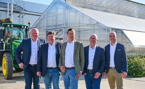 The potato breeder NORIKA GmbH from Groß Lüsewitz on the Baltic coast in Germany is preparing a generational change. An eventful and prosperous professional life is coming to an end for the retiring Managing Director Wolfgang Walter. The potato breeder NORIKA GmbH from Groß Lüsewitz on the Baltic coast in Germany is preparing a generational change. An eventful and prosperous professional life is coming to an end for the retiring Managing Director Wolfgang Walter.