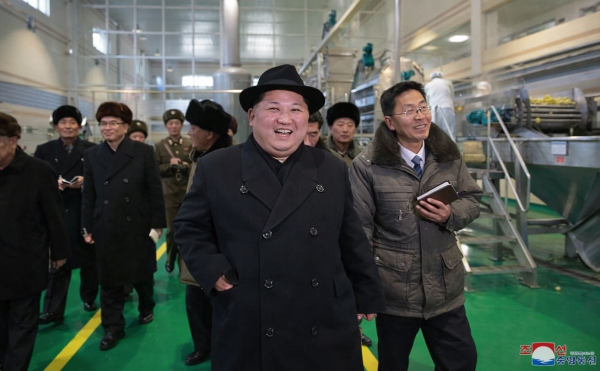 Kim Jong Un and his advisers are touring a new potato factory (starch) in Samjiyon, North Korea - near the Chinese border.