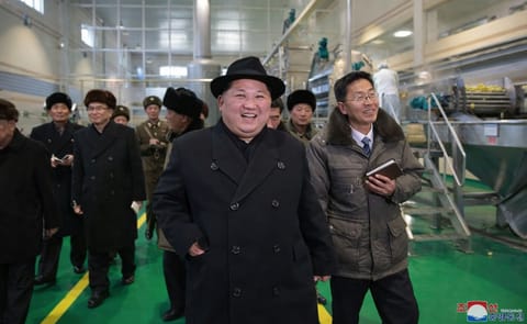 Kim Jong Un and his advisers are touring a new potato factory (starch) in Samjiyon, North Korea - near the Chinese border. Kim Jong Un and his advisers are touring a new potato factory (starch) in Samjiyon, North Korea - near the Chinese border.