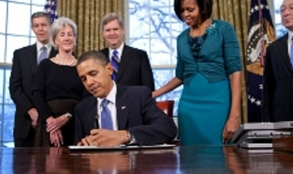  Obama firma la orden ejecutiva