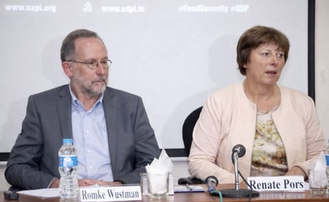 Romke Wustman (left), a Dutch expert with over 30 years of experience in potato seed research and production and Renate Pors (right), Deputy Head of Mission of the Embassy of the Netherlands in Pakistan attending a conference in Islamabad focused on food Romke Wustman (left), a Dutch expert with over 30 years of experience in potato seed research and production and Renate Pors (right), Deputy Head of Mission of the Embassy of the Netherlands in Pakistan attending a conference in Islamabad focused on food
