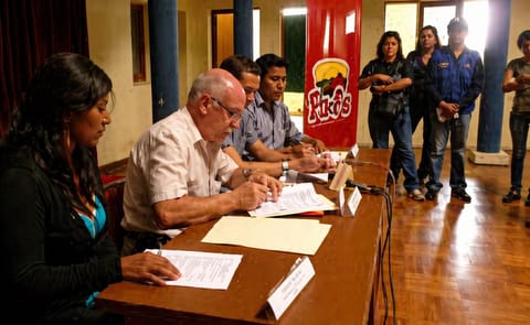 Convenio garantiza mercado a productores bolivianos que abastecerán a procesadora de papa Convenio garantiza mercado a productores bolivianos que abastecerán a procesadora de papa