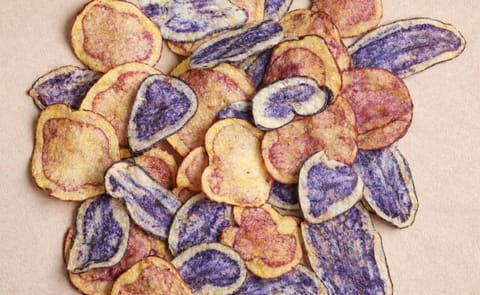 Papas de colores llaman la atención de empresas y productores Papas de colores llaman la atención de empresas y productores