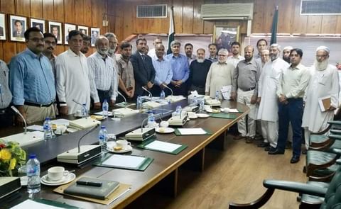 Group photo taken at the meeting of the Variety Evaluation Committee (VEC) of the Pakistan Agriculture Research Council (PARC) in Islamabad, Pakistan (Courtesy: Bari Traders) Group photo taken at the meeting of the Variety Evaluation Committee (VEC) of the Pakistan Agriculture Research Council (PARC) in Islamabad, Pakistan (Courtesy: Bari Traders)