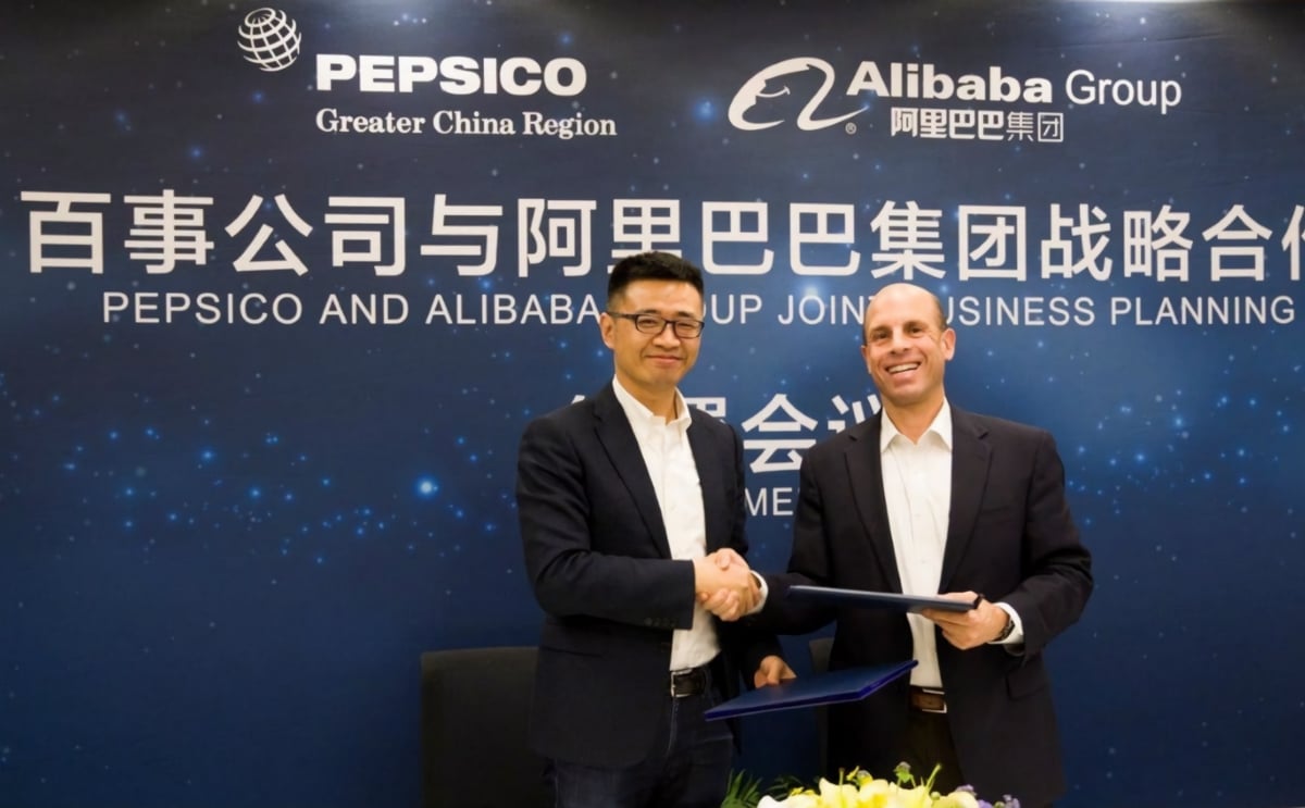 PepsiCo Greater China Region (GCR) signed a strategic agreement with Alibaba Group, the world's largest online and mobile commerce company PepsiCo Greater China Region (GCR) signed a strategic agreement with Alibaba Group, the world's largest online and mobile commerce company