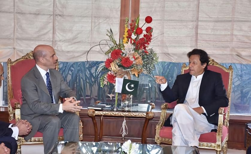 Mike Spanos (left), PepsiCo chief executive officer for Asia, Middle East and North Africa (AMENA), meeting Prime Minister Imran Khan (right) in Islamabad late November
