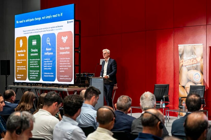 Peter Ton, President of Europatat, presents the challenges and future priorities of European potato production and trade at the 1st International Potato Symposium in Madrid.