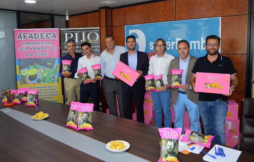 PIJO colabora con AFADECA para construir un parque recreativo en la unidad de oncología infantil de la Arrixaca. (Cortesía: Mundo Spanish) PIJO colabora con AFADECA para construir un parque recreativo en la unidad de oncología infantil de la Arrixaca. (Cortesía: Mundo Spanish)