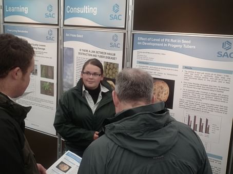 Amanda MacLennan presents research on pit rot of potatoes at Potatoes in practice 2011