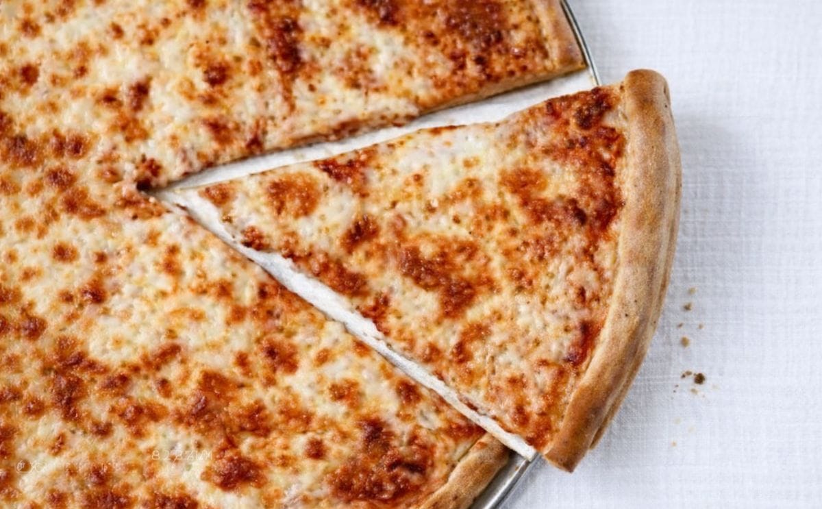 Pizza with potato topping? Pizza with potato topping?