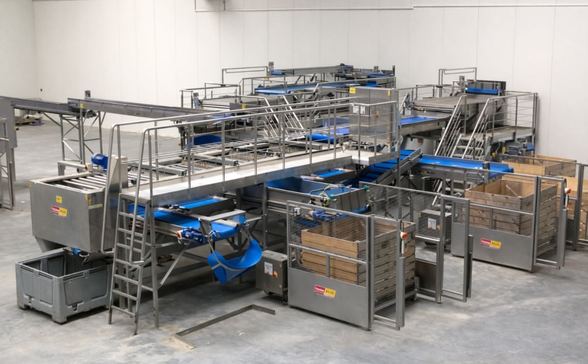 Polfarm's Tong Peal built stainless steel washing line Polfarm's Tong Peal built stainless steel washing line