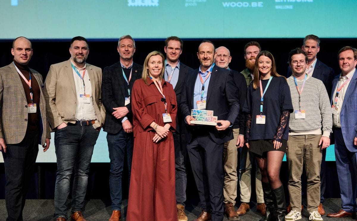 Pomuni Frozen team receives the 'Factory of the Future' award recognizing excellence in digital, efficient, and sustainable potato processing Pomuni Frozen team receives the 'Factory of the Future' award recognizing excellence in digital, efficient, and sustainable potato processing