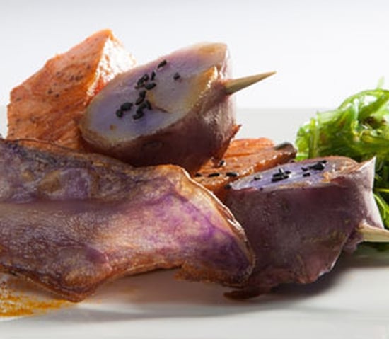 Teriyaki of salmon with truffle potatoes Teriyaki of salmon with truffle potatoes (Vitelotte) Teriyaki of salmon with truffle potatoes Teriyaki of salmon with truffle potatoes (Vitelotte)