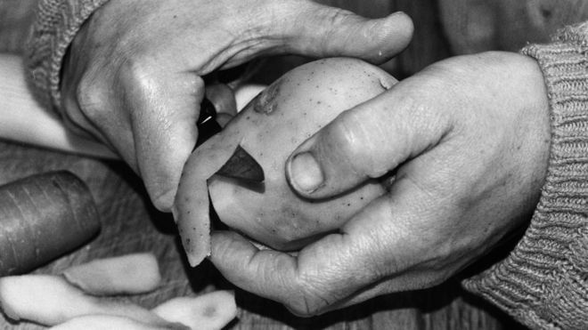 Por qué antes de la Segunda Guerra Mundial las papas se comían más horneadas o hervidas y después, fritas o asadas