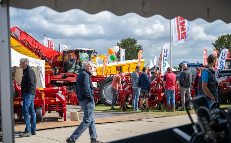 Hands-on innovation at Potato Demo Day 2026 — where growers, suppliers, and researchers meet to learn, connect, and shape the future of the potato chain. Hands-on innovation at Potato Demo Day 2026 — where growers, suppliers, and researchers meet to learn, connect, and shape the future of the potato chain.