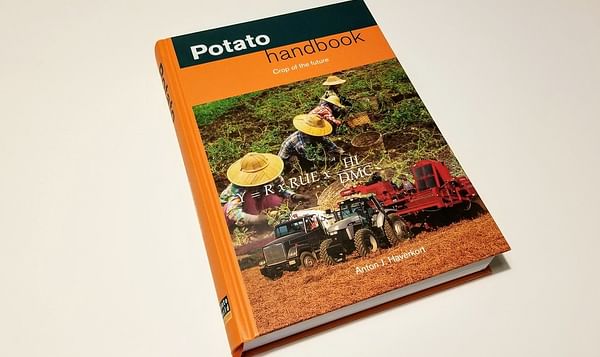 Potato Handbook (English version): This book on potatoes is complete, up-to-date and clearly written. It makes you an instant expert on all aspects of potato cultivation, potato storage and much more...