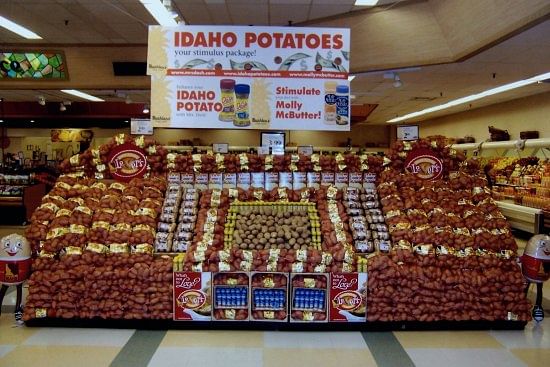 Display contest in Potato Lovers Month