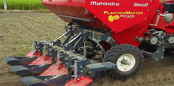 The planter was launched in the key potato markets of Punjab, Uttar Pradesh and Gujarat. FES partnered with Dewulf to provide Indian potato farmers with best in global technology