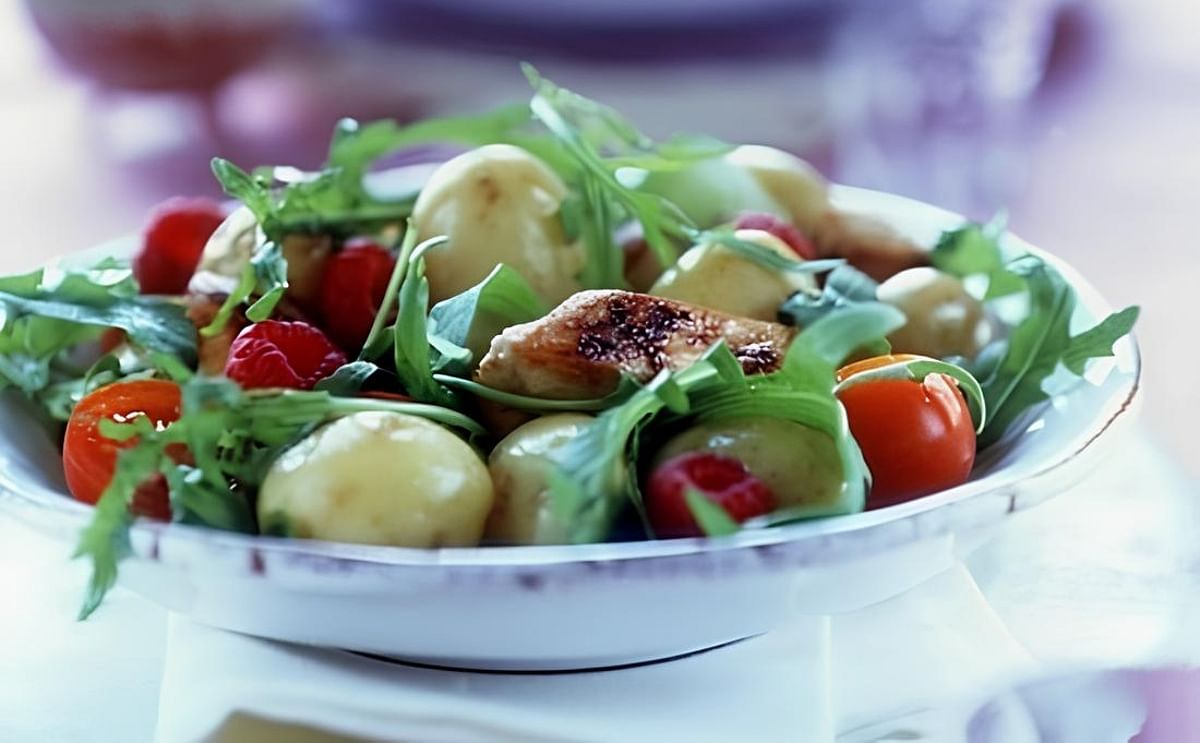 Potato salad of new season potatoes (Potatoes New Zealand) Potato salad of new season potatoes (Potatoes New Zealand)