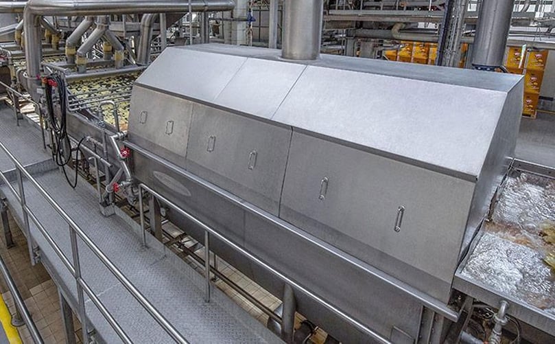 Wash and blanch with consistency -
Expose all slice surfaces to water and thoroughly remove surface starch and product particles as slices are metered through a perforated drum. Gentle