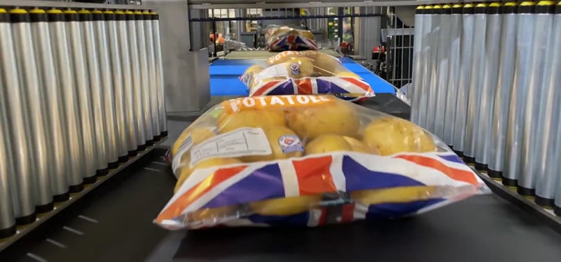Dolly & crate loader: potatoes in bags & nets - Factory Acceptance Test - Lan Handling Technologies Dolly & crate loader: potatoes in bags & nets - Factory Acceptance Test - Lan Handling Technologies