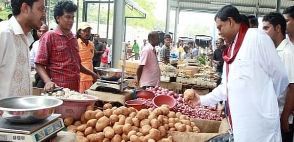Sri Lanka Minister Rajapaksa visiting potato market